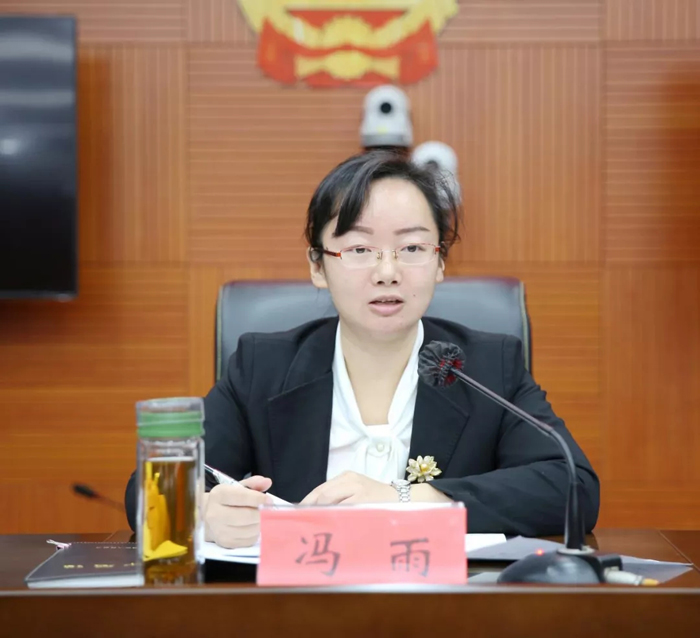 黄石港区十一届政府第一次全体会议召开